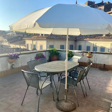 And Castle View Scenic Rooftop Terrace Overlooking * Bolsena